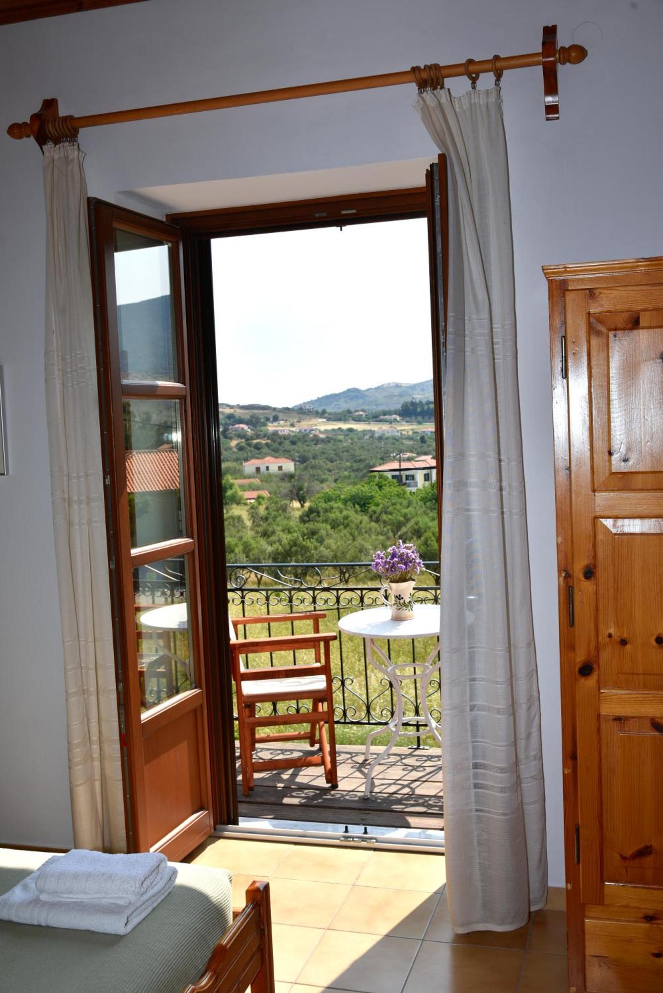 Evanthia Toroz Rooms & Studios Mithimna Extérieur photo