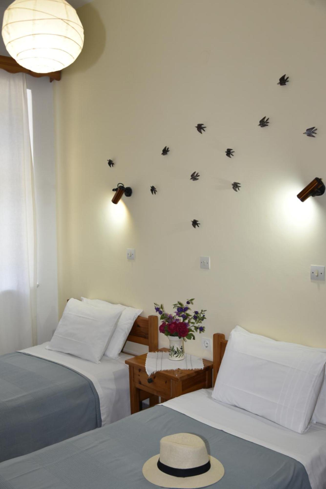 Evanthia Toroz Rooms & Studios Mithimna Extérieur photo