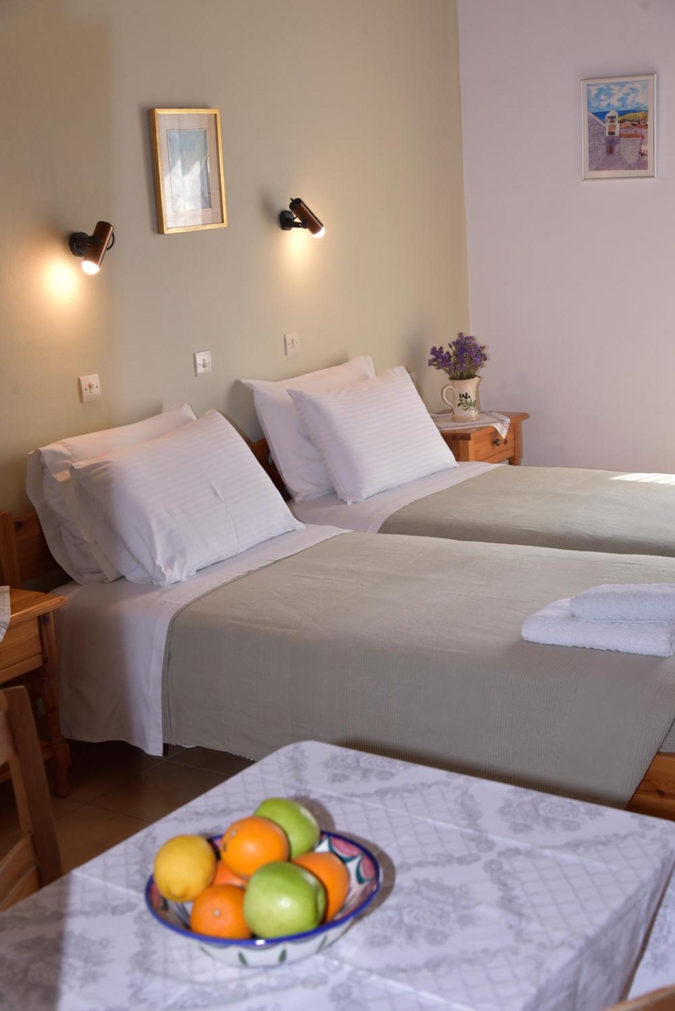 Evanthia Toroz Rooms & Studios Mithimna Extérieur photo